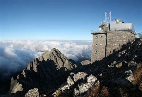 Budova observatória na Lomnickom štíte