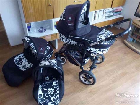 Ilustračná fotografia moderného kočíka Camarelo Evolution