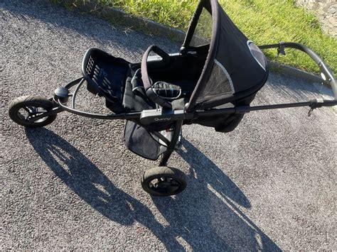 Detail predného otočného kolesa kočíka Quinny Speedi