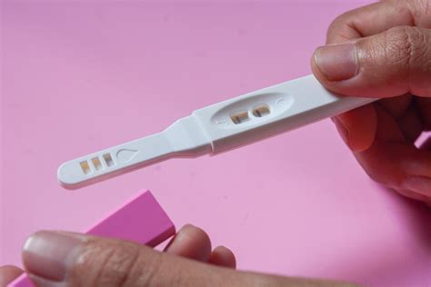 Schéma fungovania tehotenského testu na báze laterálneho prietoku