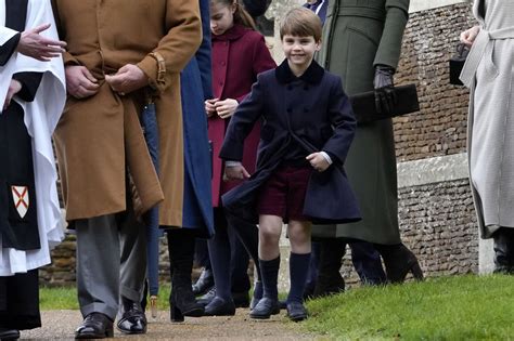 princ George v krátkych nohaviciach