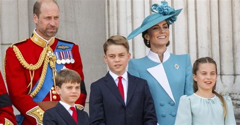 Princ Louis v deň krstu s kráľovskou rodinou