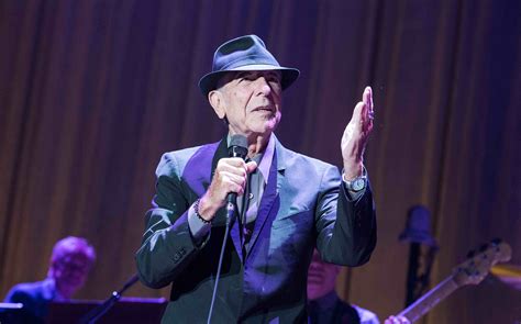 Leonard Cohen počas jedného z posledných turné