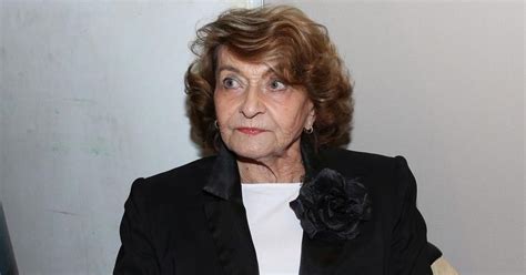 Zaslúžilá umelkyňa Yvetta Simonová