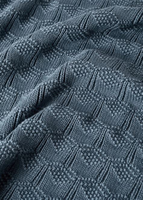 Detail materiálu 100% bavlna a športový textil