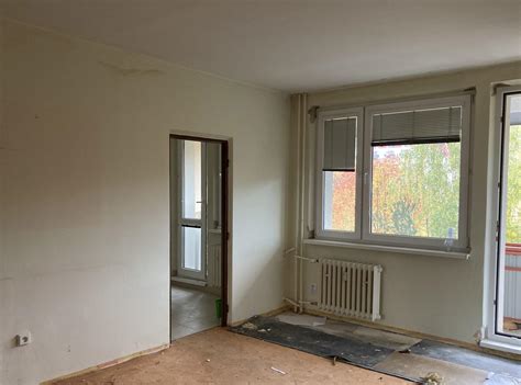 moderný pár v byte