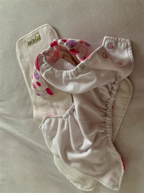 Ilustrácia správne zapnutej látkovej plienky