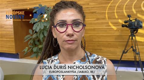 Lucia Ďuriš Nicholsonová na tlačovej konferencii