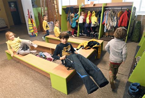 Ospravedlňovanie absencie v školách a škôlkach