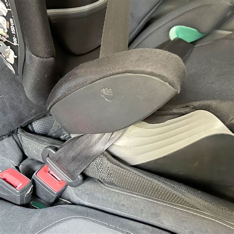 Detail ISOFIX konektorov a Top Tetheru