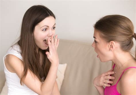 Dvojica pri pokojnom rozhovore