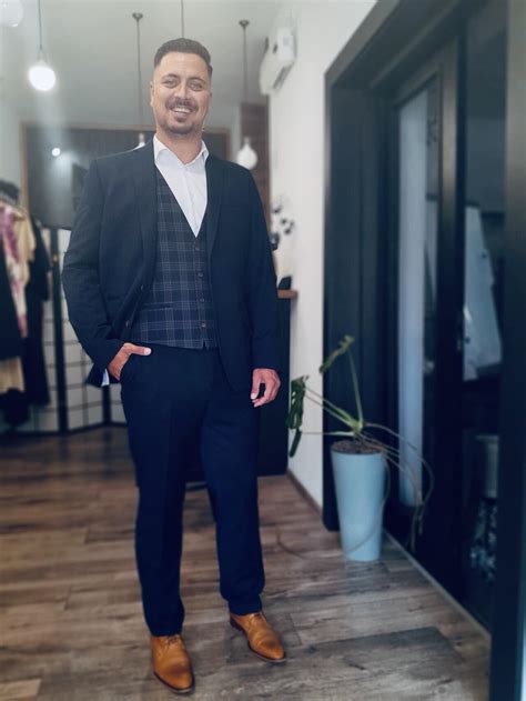 Ilustrácia rôznych typov kvetov vyrobených z rôznych materiálov