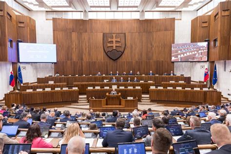 Parlamentné zasadnutie