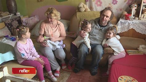 Rodina v hmotnej núdzi s podporou od obce
