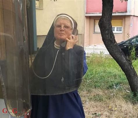 Sestra Judita pri práci s bezdomovcami