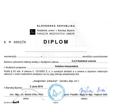 Diplom alebo vysvedčenie ako symbol základného vzdelania