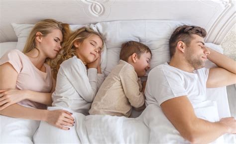 Schéma ideálneho večerného rituálu pre pokojný spánok dieťaťa