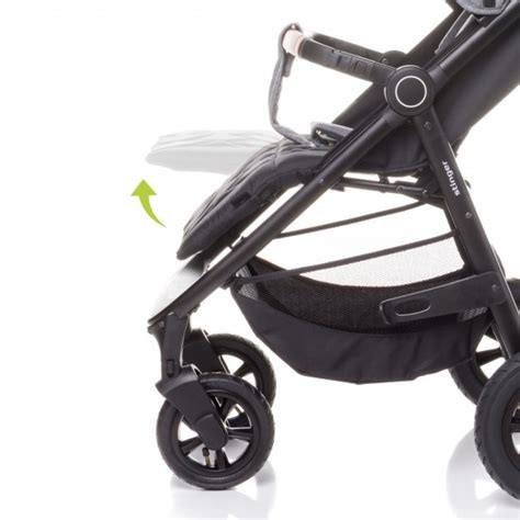4baby Atomic športový kočík v mestskom prostredí