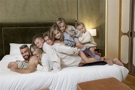 Rodina tráviaca čas spolu