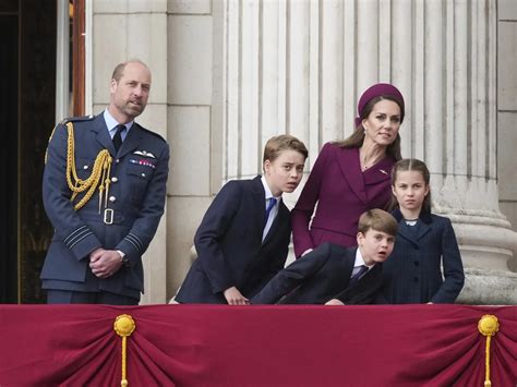 Princ William v úlohe budúceho kráľa a rodinného oporu