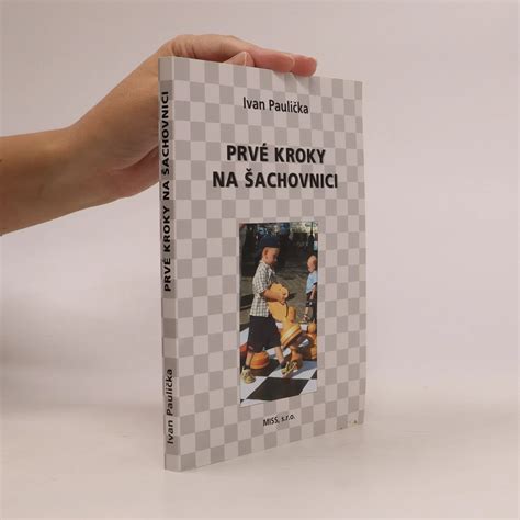 Batoľa robí prvé kroky