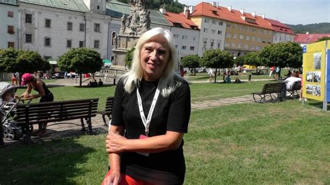 Mladá Iveta Radičová a pohľad na Bratislavu