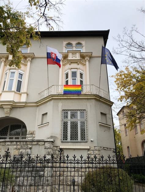 Pamätník obetiam streľby na Zámockej ulici