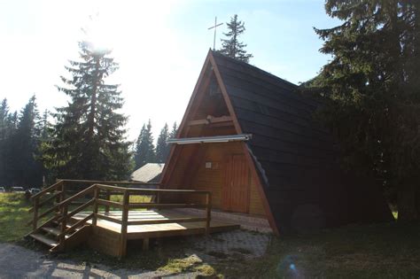 Zrekonštruovaná kaplnka na Smrekovici