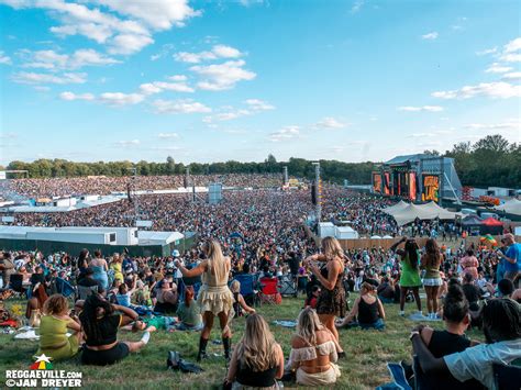Slovak reggae festival crowd