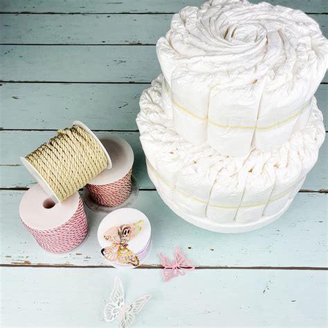 Zobrazenie všetkých potrebných pomôcok na výrobu plienkovej torty