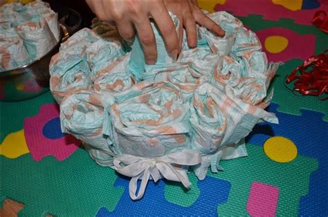 Ilustrácia plienkovej torty v tvare hradu