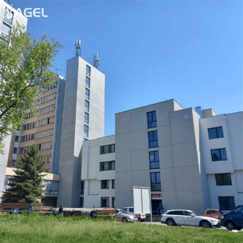 Interiér modernej pôrodnej sály v Nemocnici AGEL Levice