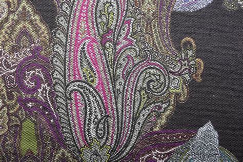 Detail použitia zlata a ornamentov v Klimtovom 