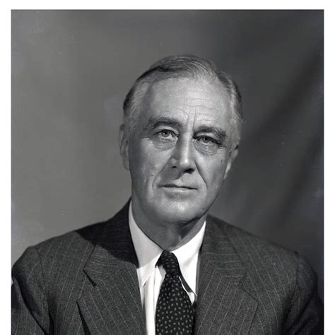 Franklin Delano Roosevelt ako dieťa v šatách