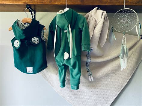 Minimalistické detské oblečenie z prírodných materiálov