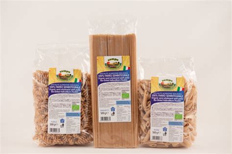Rôzne špaldové produkty: múka, vločky, cestoviny