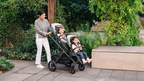UPPAbaby Vista v mestskom prostredí: Prechádzka s dvoma deťmi