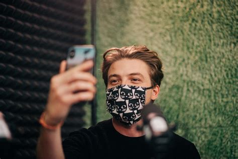 Infografika: Vplyv influencerov na mladých ľudí a etické výzvy