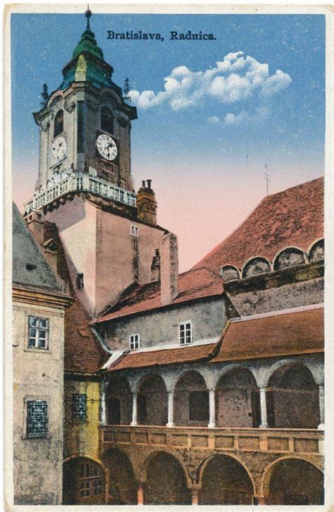 panoramatický záber historického námestia baníckeho mesta v 19. storočí