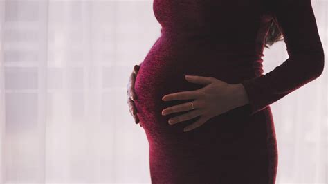 Tetovanie na bruchu a starostlivosť počas tehotenstva