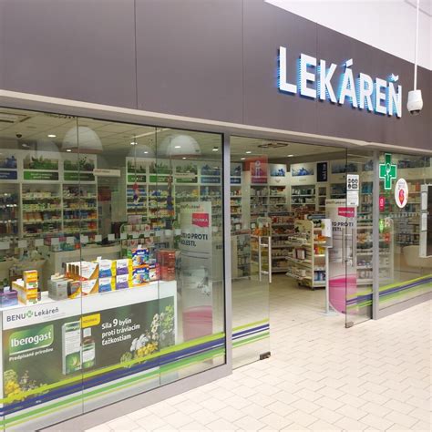 Obrázok lekárne s detskými krémami a masťami