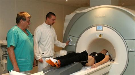Zariadenie na magnetickú rezonanciu