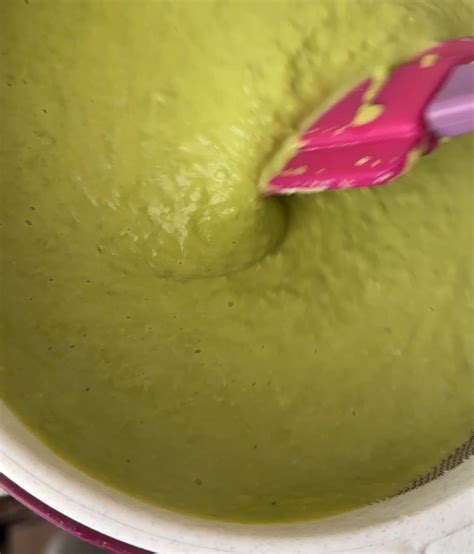 miska hráškového pyré