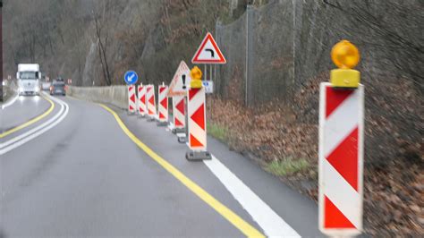 Záchranárske zložky na mieste nehody