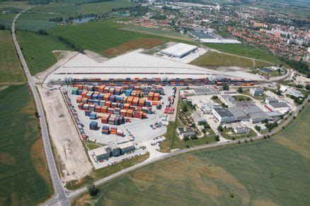 Logistické centrum alebo továreň v Dunajskej Strede