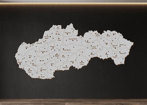 Mapa Slovenska so zvýraznenými mestami, ktoré poskytujú lokálne príspevky pri narodení dieťaťa