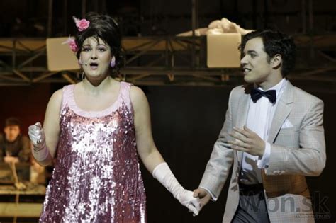 Scéna z muzikálu Hairspray