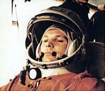 Jurij Gagarin v skafandri pred štartom lode Vostok 1