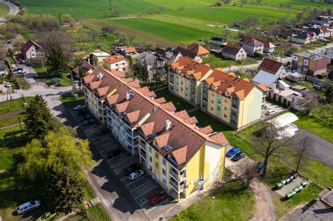 Náhradné bývanie a sociálne služby