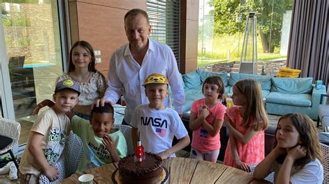 Grafika: Časová os narodenia detí Borisa Kollára